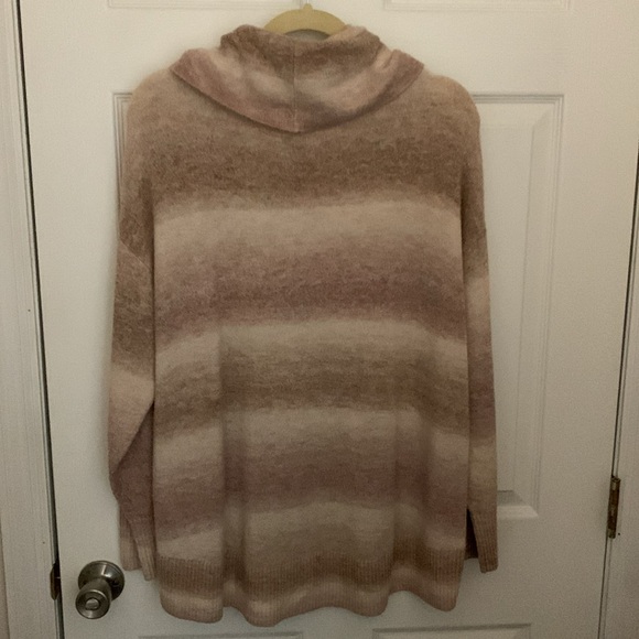 Mauve Ombre Sweater - Picture 5 of 5